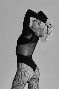 GlaydsLeveto Midnight Muse Gambar