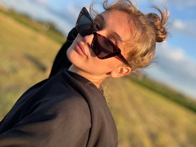 DottyRuhlin do you like sports? รูป  4