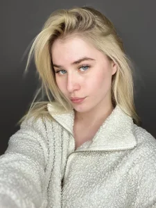 ivygenesis public ^ ^ Foto