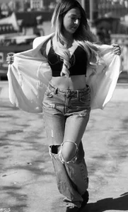 JuliaHyde High in the sky Pic 2