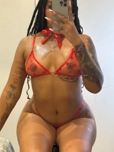 Kinsleybrown 👄🎀 Pic 2