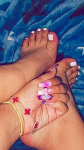 angela_sex_x My feet 👣🤤 Kuva