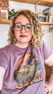 thatcutegirlwtheglassesPublic Bild 2