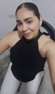 MirandaSoto Public Gambar