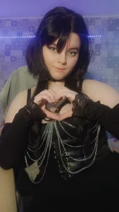 LittleShyy just sexy Pic 6