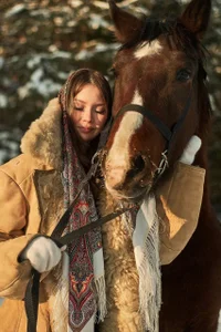 EmmaJonse: I love horses ( 2 фото)