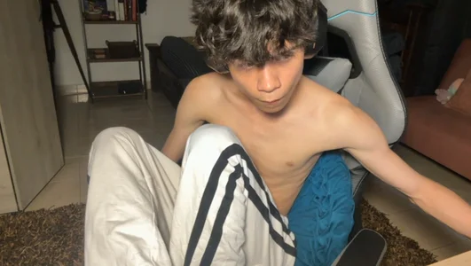 OopsAgain_ Live Frames Foto