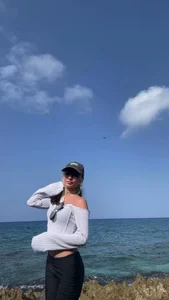 Sakito_Tokio A wonderful place and what a delight the sea 🌊 🏝️ Poză 6