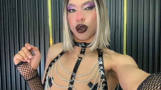 Not hot what is not going to eat ... de AndyBlake_  2 Imagens