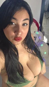 rosebigboobs 🎁🤗Let's live this Christmas together and emb🎁🤗 Immagine  3