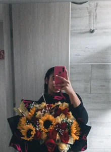 curly-megan I also love flowers Pic