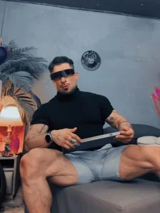 dennis_coxx_'s XXX Nude Photo 1