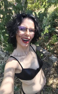 chillimonia 🇧🇬😁Grüße aus Ungarn 😁🇧🇬 mein heutiges Styling❤️🇧🇬 Foto 6