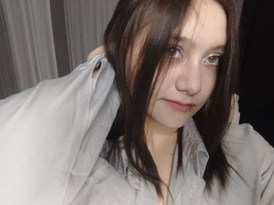 xxxnaughtyfoxyxxx little shy.....or no? Foto