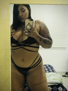 Michelltons XXX nøgenfoto 2