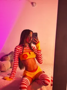 SofiaRosse1 🍟🍔  3. fénykép