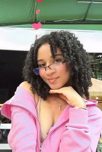 Layla_Clarke Public Pic 2