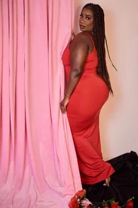 Keily-w elegance with a little temptation Pic 4