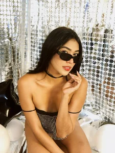 Sassy--Girl Black and white party Immagine 