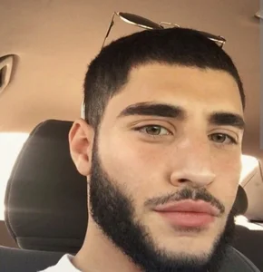 Maturesexyman Public Pic
