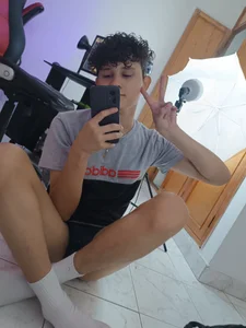 Nathan_Bluee Streaming day 🥰 Pic 2