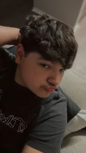 PRETTYISAIAH Public  2টি ছবি