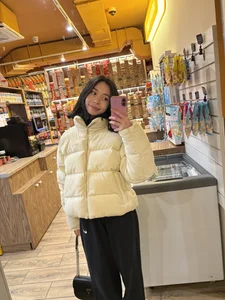 LittleOrianaのnew liveの 4枚の写真