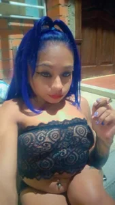 Lauren_Hills069 Public Pic 5