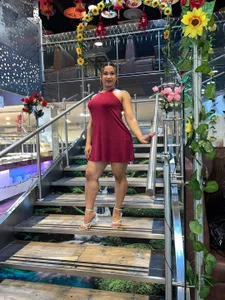 veronica_b07 I like to go to restaurants and nightclubs in dress and heels but without panties. Billede 4