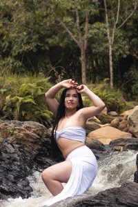 victoria_cooper3 By the river Pic 5