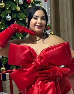 AGATHAA_WHITE Merry Christmas 2025  2টি ছবি