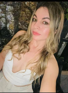 _Dania_Moore_ Public Bilde