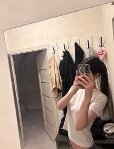 NiaWelchelPublic图片 3