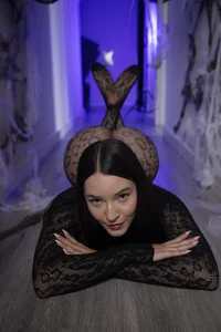 AuroraEvanss That look that invites you to sin 😈💋 Pic