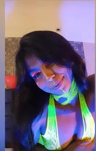 Keila_Fg NEON BODY LOL Pic