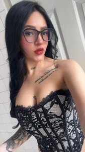 Sweet temptation 😈 od Violettasquirt  7 snímek