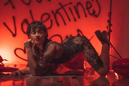 Brann_tadzio Give me your favorite gift tonight💕❤ Foto 3