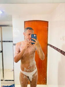 Jake_Thomas Taking a shower 💦💦 Immagine  6