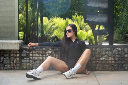 alizza_ Do you want to stretch with me? 🫦 Pic 4