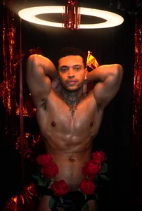 Stiven_collins Saint Valentine's صورة واحدة|Stiven_collins Saint Valentine's صورتان|Stiven_collins Saint Valentine's  صور|Stiven_collins Saint Valentine's  صورة