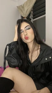 mell_muller 💄💋 Foto 2