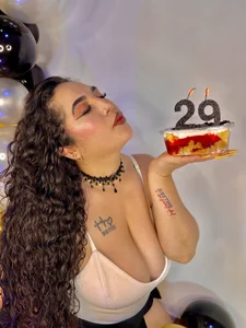HAPPY BIRTHDAY 🎁💝 de Roxylicious__  5 Imagens