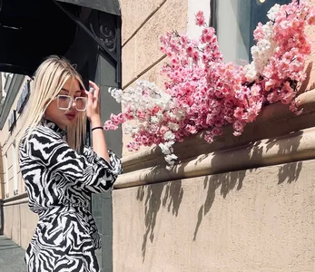 HyileyClark Public 圖片 5