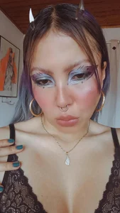 SaraSinclair_Pink Public . fénykép