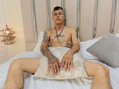 Ethan_Wolfe Public Kuva 4