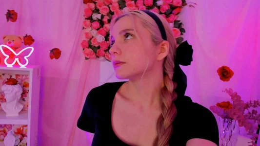 AuroraWrenfield Public Pic 3