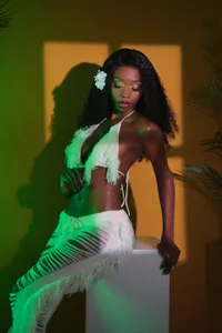 Haileyconnors_ TROPICAL VIBES 사진 4