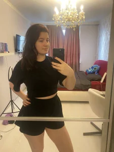 ConstanceBeames my sexy black slika 6