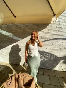 RoseJones Public Foto 2