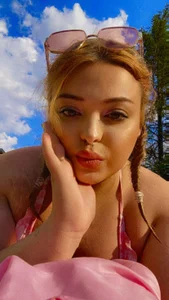 karina1818 Public Pic 2